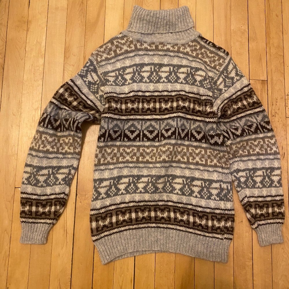 100% Shetland wool True Vintage grey and brown patterned turtleneck sweater